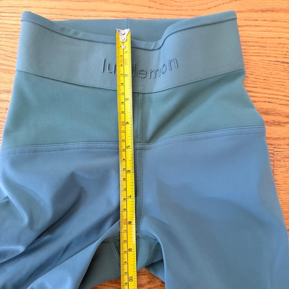 NWOT Lululemon License to Train High-Rise Tight 25" in Grey Eucalyptus (Size 0) - Picture 6 of 11